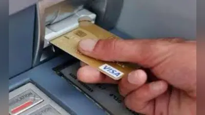 पटना : एटीएम से पैसे निकालने में छूट रहे लोगों के पसीने