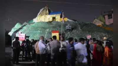 Ranchi : कोकर दुर्गा पूजा पंडाल में माइक पर लग रहे प्रशासन के खिलाफ नारे, समिति ने दिया अल्टीमेटम