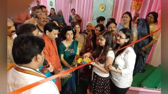 रांची में केवल महिलाओं द्वारा संचालित दुर्गा पूजा पंडाल बना आकर्षण का केंद्र