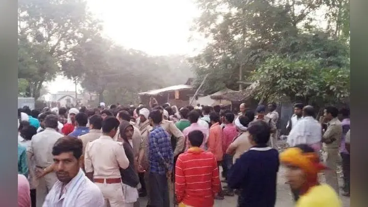यूपीः बुलंदशहर में रफ्तार का कहर, सड़क किनारे सो रहे श्रद्धालुओं को बस ने कुचला, सात की मौत