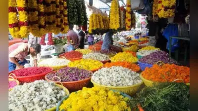 माैसम की बेरूखी से फूल बाजार में छायी मंदी