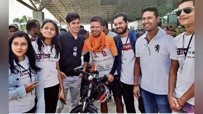 छह हजार किलोमीटर की साइकिल यात्रा पूरी कर अकरम लौटे रांची