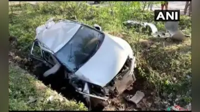 मध्य प्रदेशः कार अनियंत्रित होकर पेड़ से टकरायी, राष्ट्रीय स्तर के चार हॉकी खिलाड़ियों की मौत