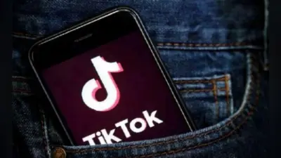 Police थाना में Tik Tok Video बनाना इन्हें पड़ा महंगा