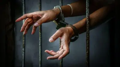 विवाहिता पर जानलेवा हमला, पति गिरफ्तार
