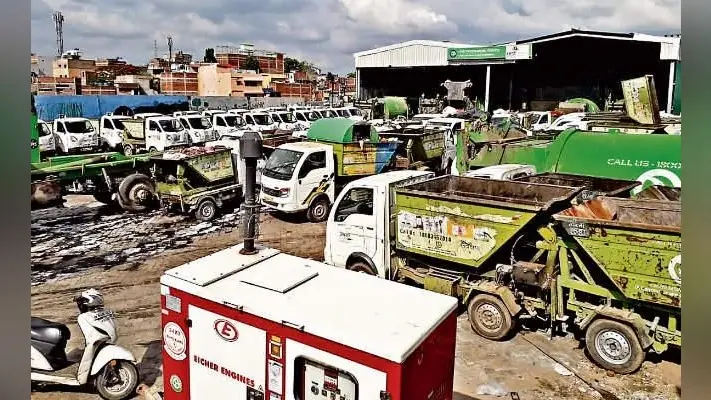 रांची : 12 कॉम्पैक्टर, सात हुक लोडर खराब जगह-जगह लगा है कचरे का अंबार