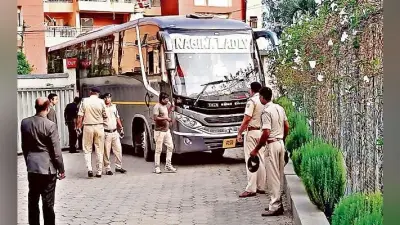 ……जब पोर्टिको नहीं पहुंची, गेट पर फंस गयी अफ्रीकी टीम की बस
