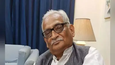 अयोध्या विवाद : नक्शा फाड़े जाने से आहत हिंदू महासभा ने वकील राजीव धवन की बार काउंसिल ऑफ इंडिया से की शिकायत