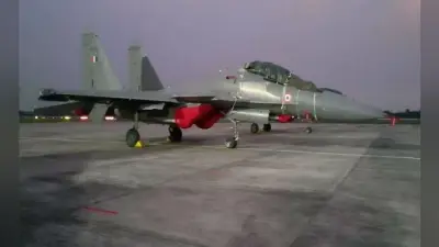 भारतीय वायुसेना ने सुखोई-30 और हॉक 132 फाइटर प्लेन से किया युद्धाभ्यास