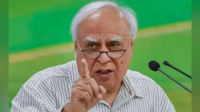सावरकर का सम्मान करते हैं, लेकिन भाजपा बताये कि वह ”गांधी भक्त है या सावरकर भक्त” : कांग्रेस