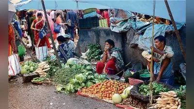 बेमौसम बारिश से फसल को नुकसान, हरी सब्जियों की कीमतों में लगी आग