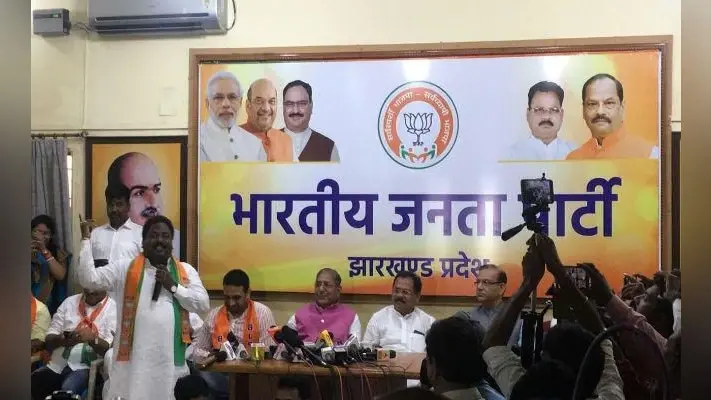 मोदी के मुरीद हैं जेएमएम के बागी विधायक: बीजेपी के हुए जेपी, कहा- अब हम ठगबंधन को सिखायेंगे सबक