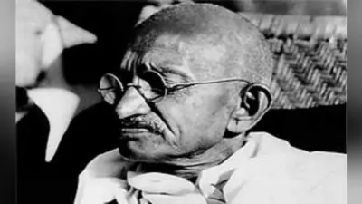 सावरकर के बारे में गांधीजी के परपोते ने कह दी यह बात…