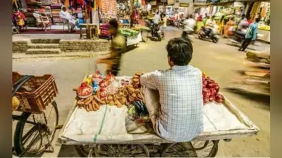 महंगाई और सस्ती चाइनीज लाइट से दिल्ली के कुम्हारों की दिवाली फीकी