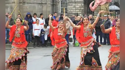 स्कॉटलैंड में दिवाली की धूम, दीयों की रोशनी के बीच रंगारंग सांस्कृतिक कार्यक्रम