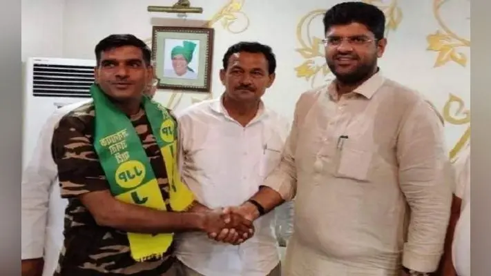 BSF के पूर्व जवान तेज बहादुर ने छोड़ी JJP, कहा- दुष्यंत चौटाला ने हरियाणा को धोखा दिया
