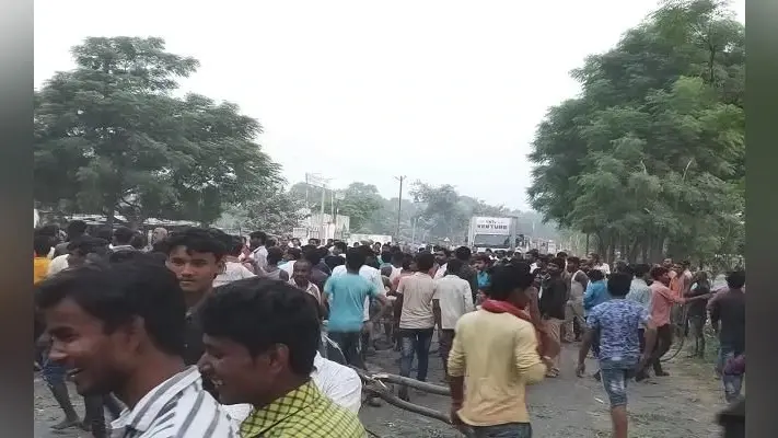 बिहार : समस्तीपुर में 5 वर्ष के बच्चे का अपहरण, बवाल, पुलिस को भीड़ ने खदेड़ा, रोड़ेबाजी व फायरिंग