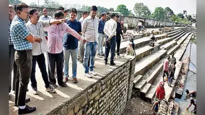 निगम का दावा : तालाबों की 80% करा ली गयी सफाई, हकीकत : अभी भी गंदगी व जलकुंभी से पटे हैं तालाब