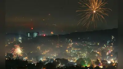 दीपावली में पटाखों की बिक्री कम हुई, फिर भी बढ़ा प्रदूषण