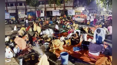 लोक आस्था के महापर्व छठ आज : पटना के गंगा घाटों पर पहुंचे श्रद्धालु