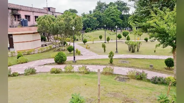 पटना : शहर के 20 पार्कों में न टॉयलेट और न यूरिनल