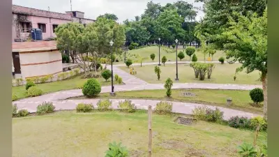 पटना : शहर के 20 पार्कों में न टॉयलेट और न यूरिनल