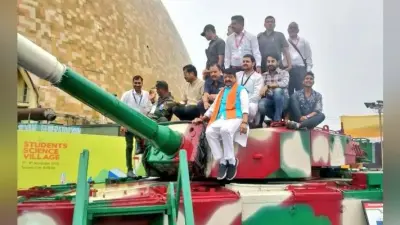 विजयवर्गीय ने की ‘अर्जुन टैंक’ की सवारी, कहा- मोदी की वजह से भारतीय वैज्ञानिकों का मान बढ़ा