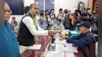 झारखंड विधानसभा चुनाव : कांग्रेस के दिग्गजों ने किया नामांकन, आजसू की नीरू ने लोहरदगा से भरा पर्चा