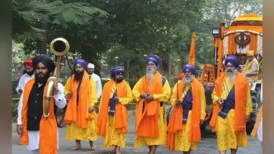 प्रकाश पर्व पर प्रभातफेरी में शामिल हो रहे अन्य प्रांतों के संगत, आज जाएगी गायघाट बड़ी संगत गुरुद्वारा