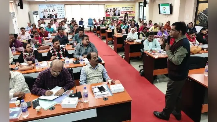 झारखंड विस चुनाव : मतदान केंद्रों पर महिला मतदाताओं के लिए अलग कतार की होगी व्यवस्था