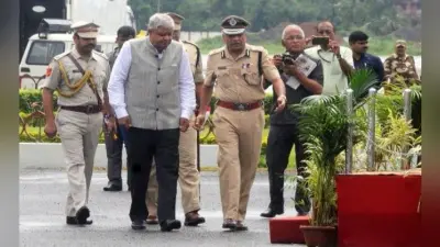 राज्यपाल ‘जेड’ श्रेणी की सुरक्षा के साथ कार्यक्रम में शामिल हुए