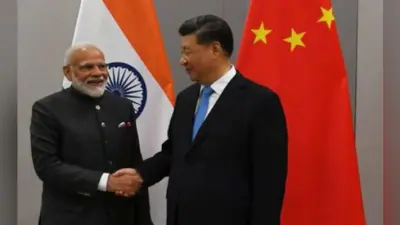 #BRICS: मोदी ने शी जिनपिंग से की मुलाकात, द्विपक्षीय संबंधों को मजबूत करने पर हुई चर्चा