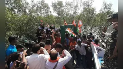 चक्रवात प्रभावित जिले में केंद्रीय मंत्री देवश्री, लगे ‘गो बैक’ के नारे, देवश्री ने कहा- भाजपा से डर गयी हैं ममता