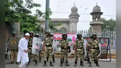 सुप्रीम कोर्ट के फैसले के बाद अयोध्या में कड़ी सुरक्षा के बीच पहली बार अता की गयी जुमे की नमाज