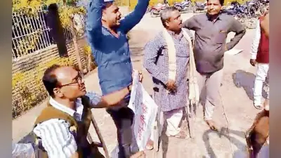 बक्सर : सर्किट हाउस में केंद्रीय मंत्री के सामने हंगामा, दो हिरासत में