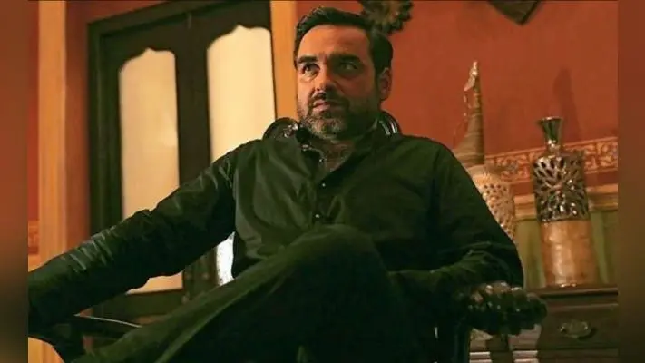 “मिर्ज़ापुर” के दूसरे सीज़न की झलक आई सामने, ”कालीन भैया” ने किया इंस्टाग्राम पर डेब्यू!