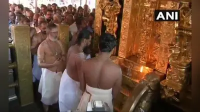 भगवान अयप्पा के दर्शन के लिए आज से खुला सबरीमाला मंदिर, 10 महिलाओं को वापस भेजा गया