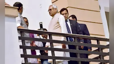 पटना : नीतीश ने डुप्लेक्स का किया मुआयना फिर 55 को सौंपी चाबी