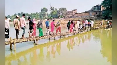 छह साल से हर वर्ष बनाते हैं चचरी पुल