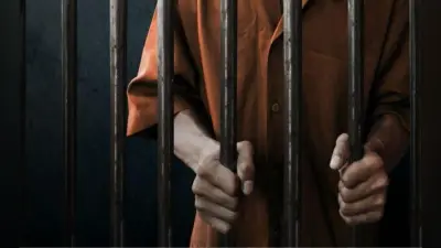 नाबालिगों के साथ यौन संबंध बनानेवाले ग्राहकों को भी मिली सजा