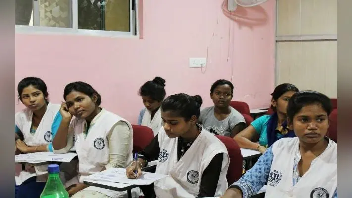 स्नातक की इस छात्रा ने कायम की मिसाल, सामाजिक मिथकों को तोड़ करायी विधवा बहन की शादी