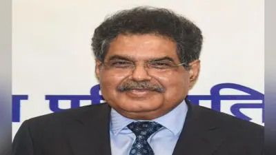 SEBI चीफ अजय त्यागी ने कहा, बाजार नियामक को और शक्तियों की जरूरत है…