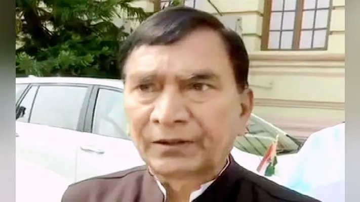शिक्षा मंत्री ने माना कि नौकरियों की संख्या सीमित है, उम्मीदवारों की संख्या बढ़ रही है, कहा…