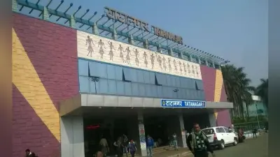 रेलवे बुकिंग काउंटर पर विजिलेंस छापा दो क्लर्कों के पास नौ टिकट व 12000 रुपये मिले