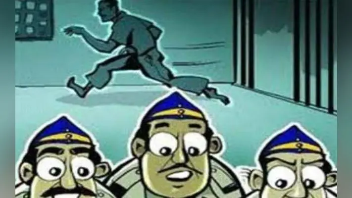 सड़क पर पत्थर रखकर लूटपाट का प्रयास एसपी व पुलिस दल को देख भागे अपराधी