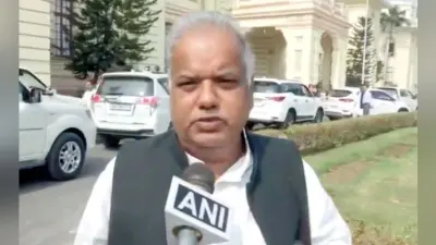 ग्रुप डी में उच्च डिग्री धारकों के आवेदन करने पर बोले मंत्री, इसमें सरकार क्या कर सकती है?