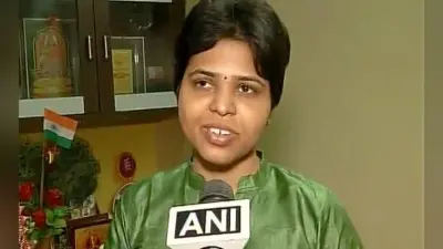 भगवान अयप्पा के दर्शन करने सबरीमला पहुंचीं तृप्ति देसाई