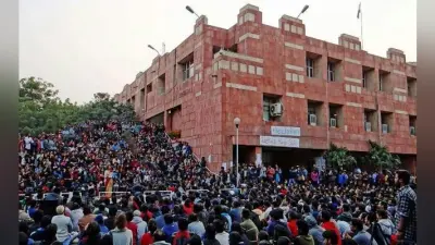 जेएनयू शुल्क वृद्धि : गतिरोध दूर करने के लिए गठित समिति ने रिपोर्ट सौंपी