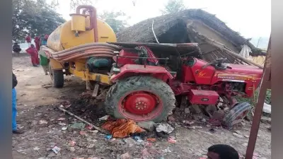 चाय दुकान में घुसा ट्रैक्टर, दो की मौत, दुकानदार समेत दो जख्मी
