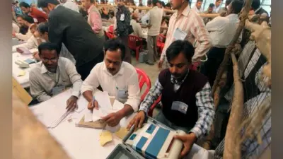 विधानसभा की तीन सीटों के उपचुनाव के नतीजे आज आयेंगे